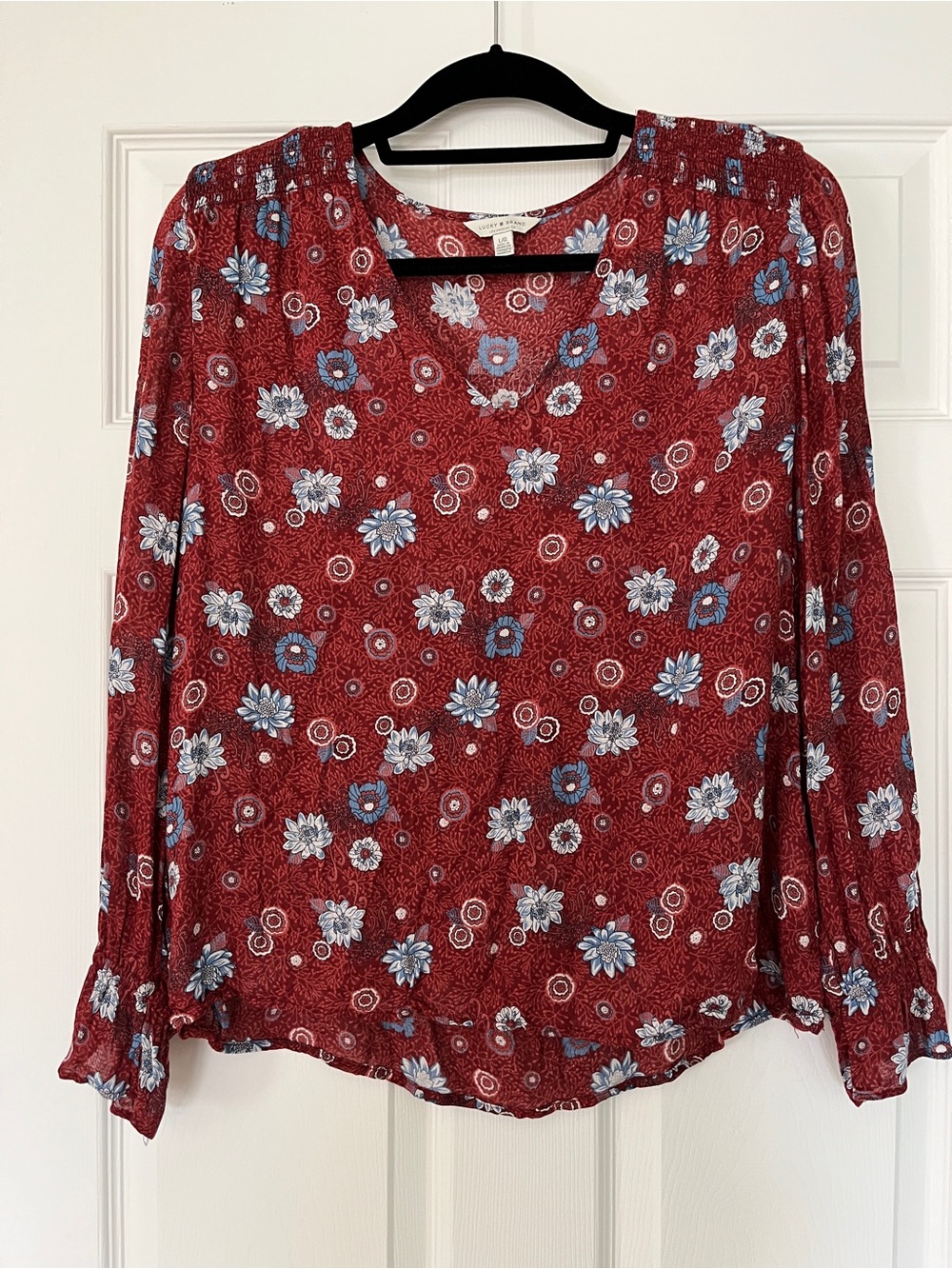 Lucky brand floral  voile peasant blouse size L v neck ruched details